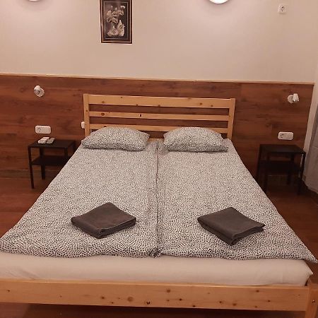 Apartman Vorosmarty Apartment Будапеща Екстериор снимка