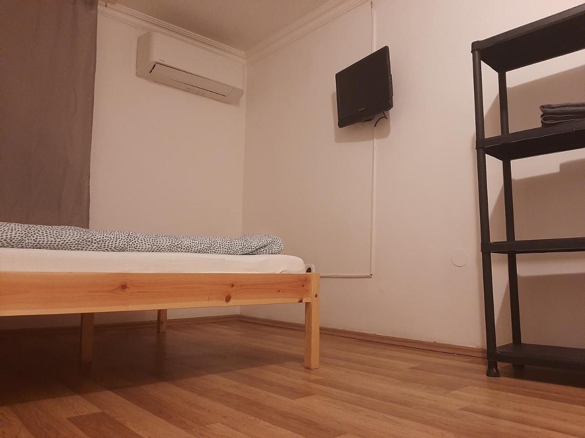 Apartman Vorosmarty Apartment Будапеща Екстериор снимка