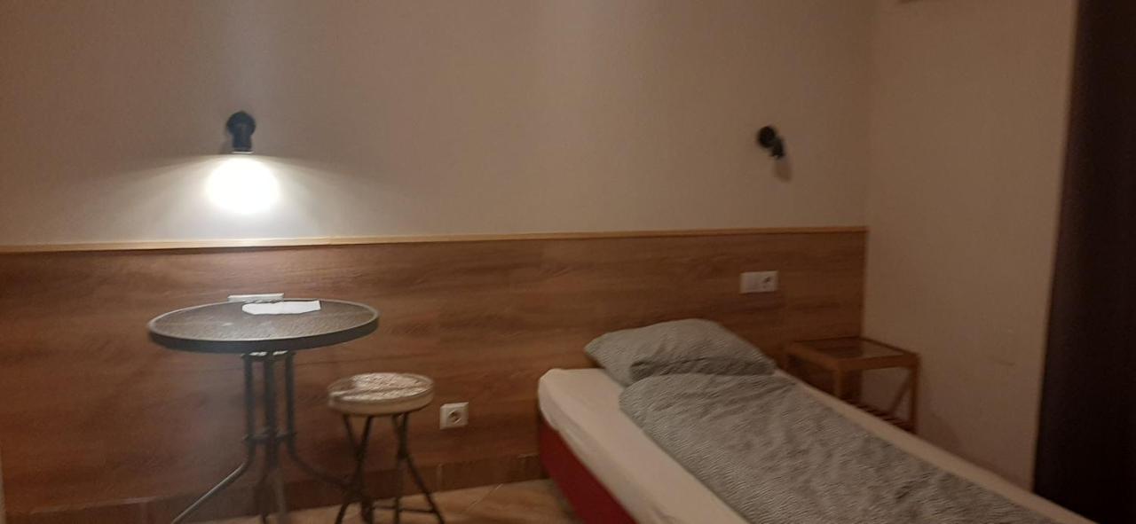 Apartman Vorosmarty Apartment Будапеща Екстериор снимка