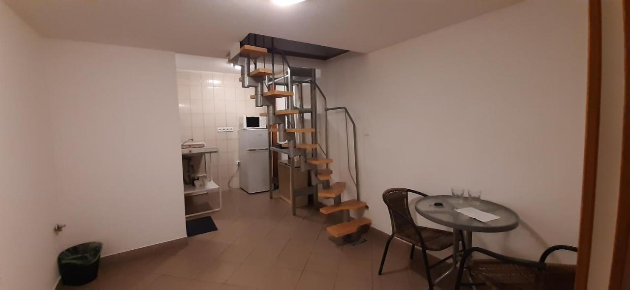 Apartman Vorosmarty Apartment Будапеща Екстериор снимка