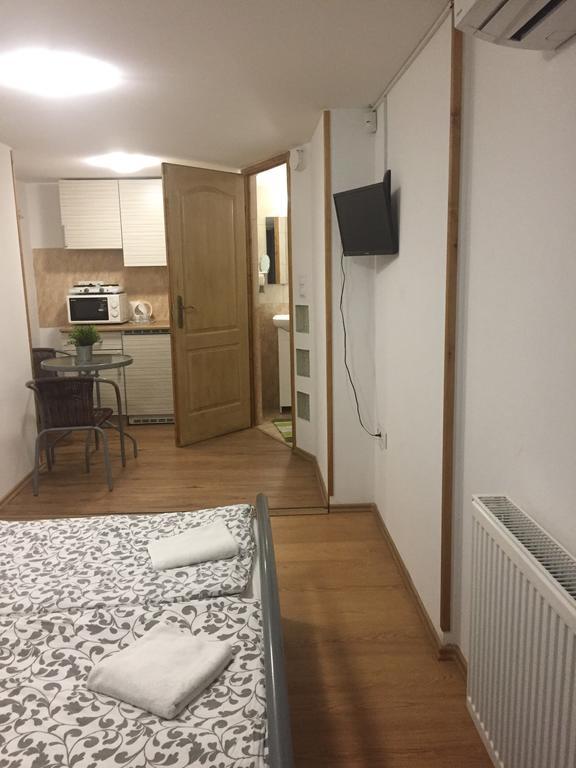Apartman Vorosmarty Apartment Будапеща Екстериор снимка